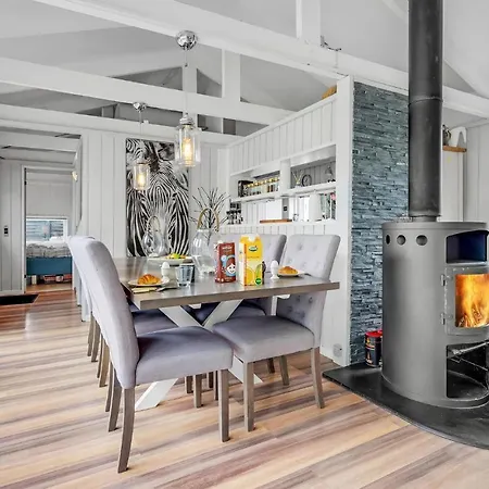 Casa vacanze Gorgeous In With Kitchen