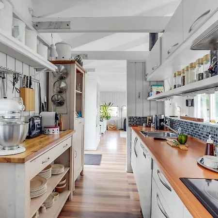Prázdninový dům Gorgeous In With Kitchen